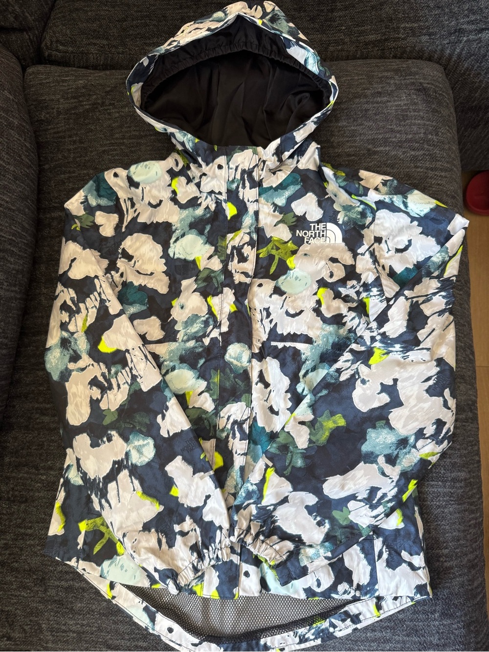 The North Face Kids Floral Hooded Rain Jacket in Navy, White & Light Green